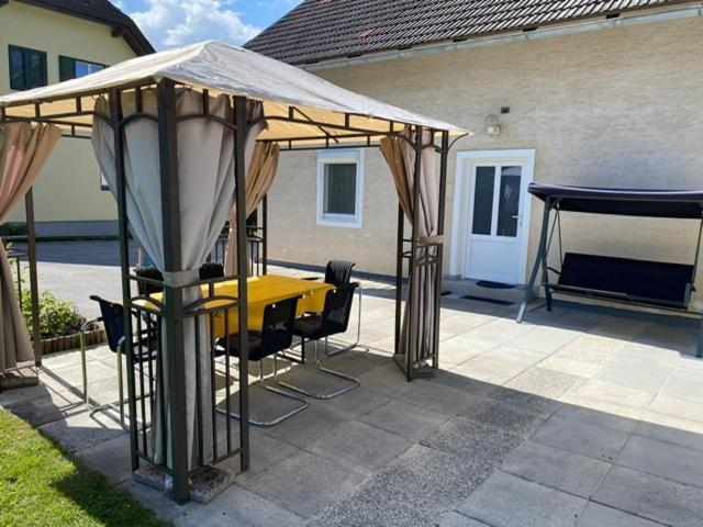 Ferienwohnung Kusternik Velden am Woerthersee Bilik gambar